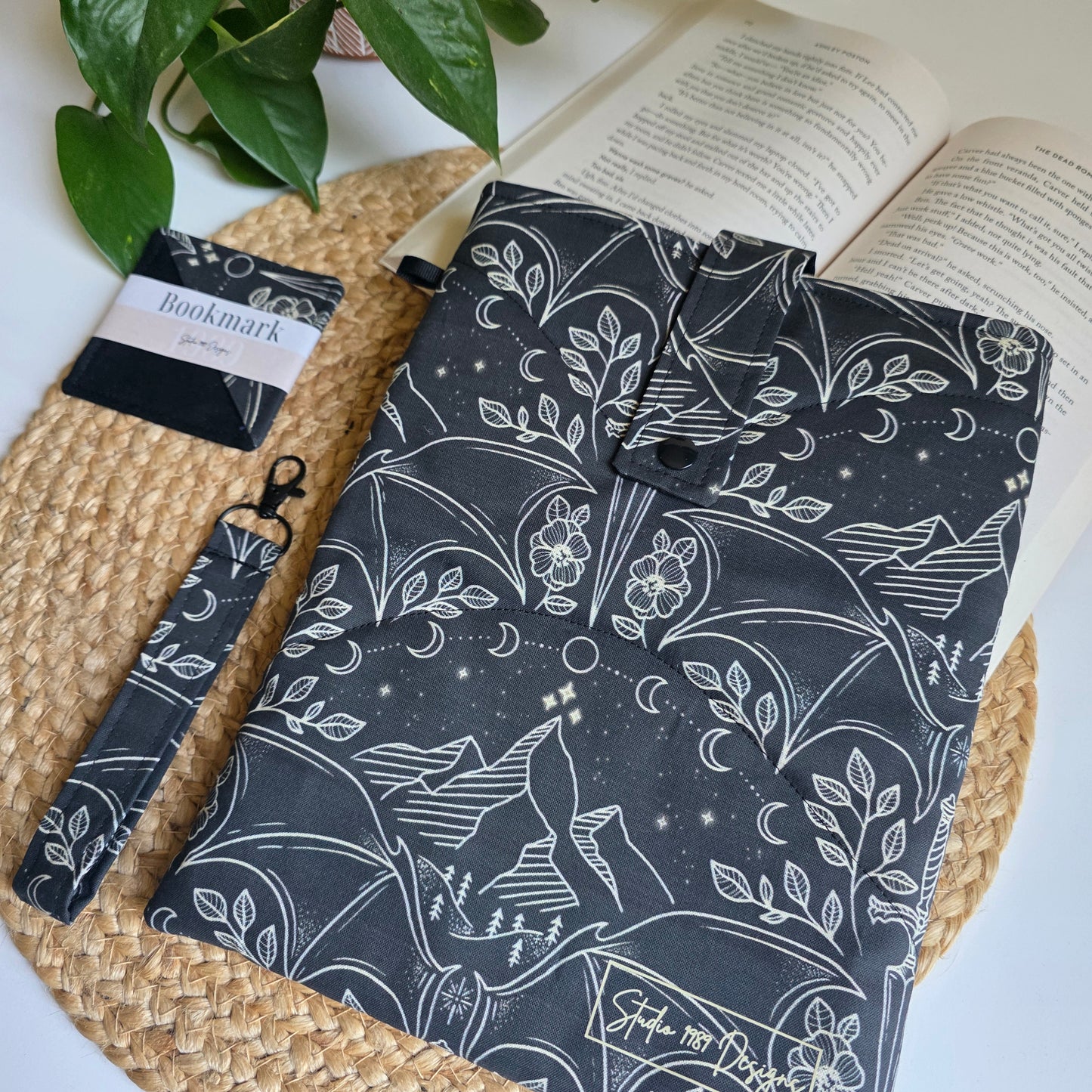 Book Sleeve | The Midnight Realm