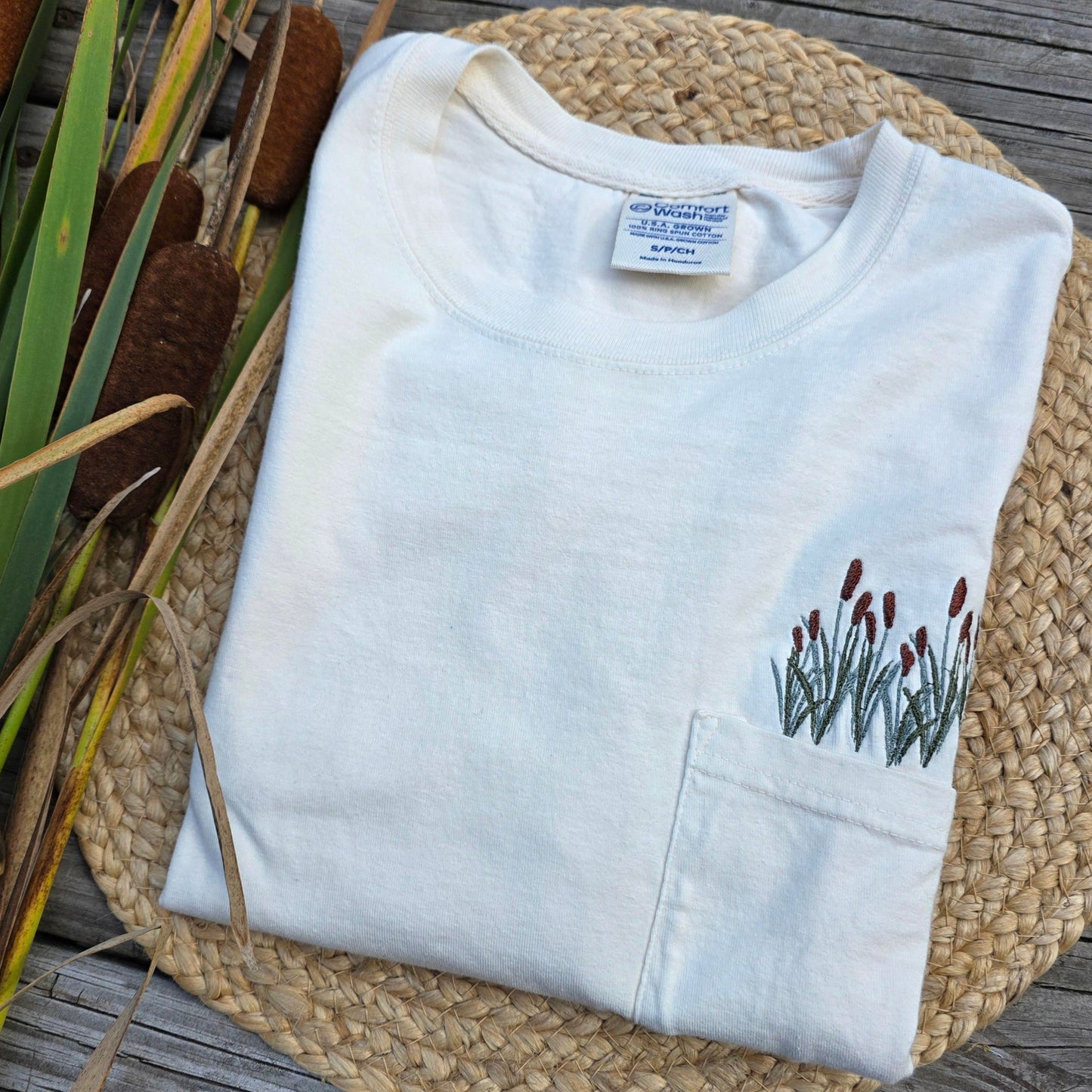 Pocket Tshirt | Cattails