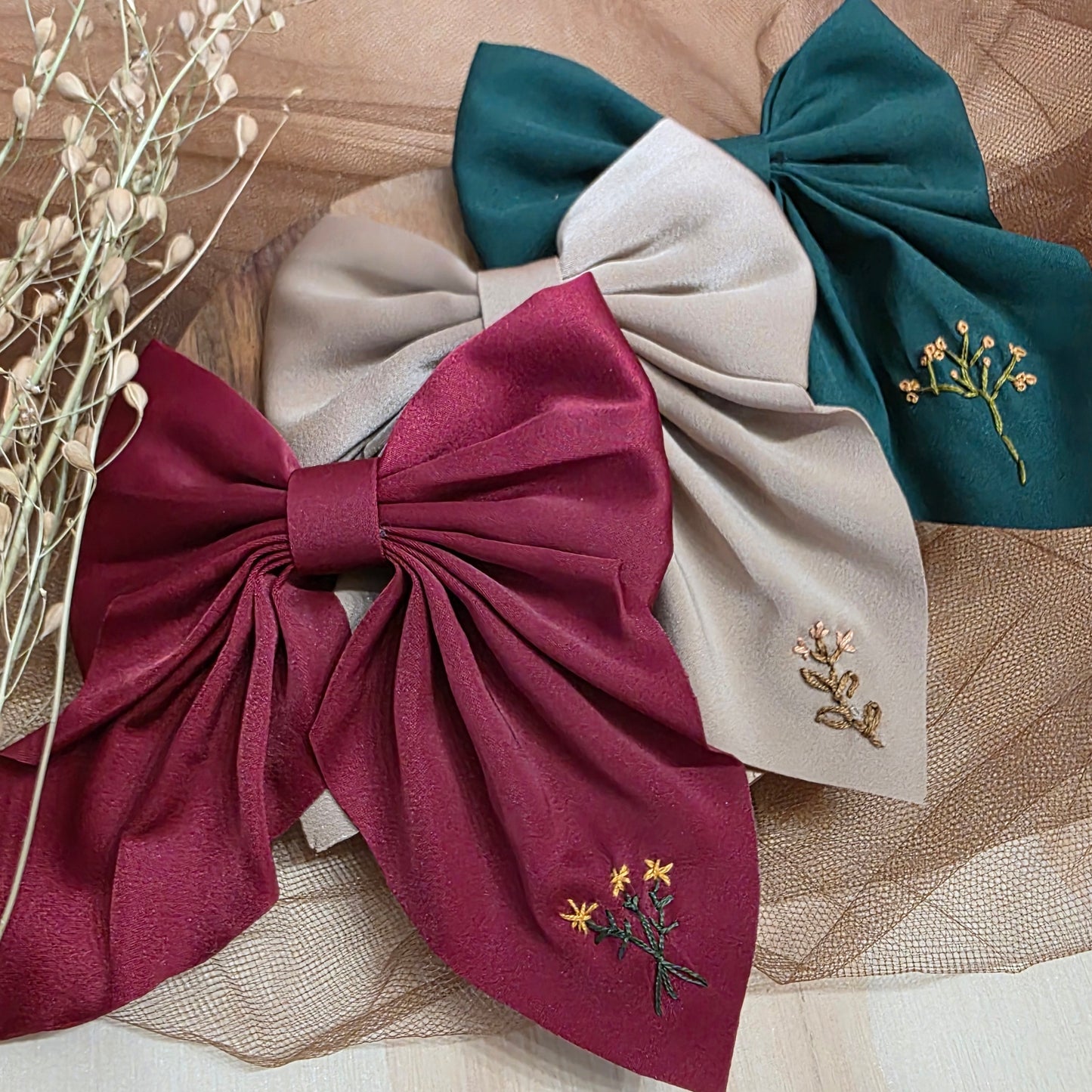 Embroidered Bow | Holiday