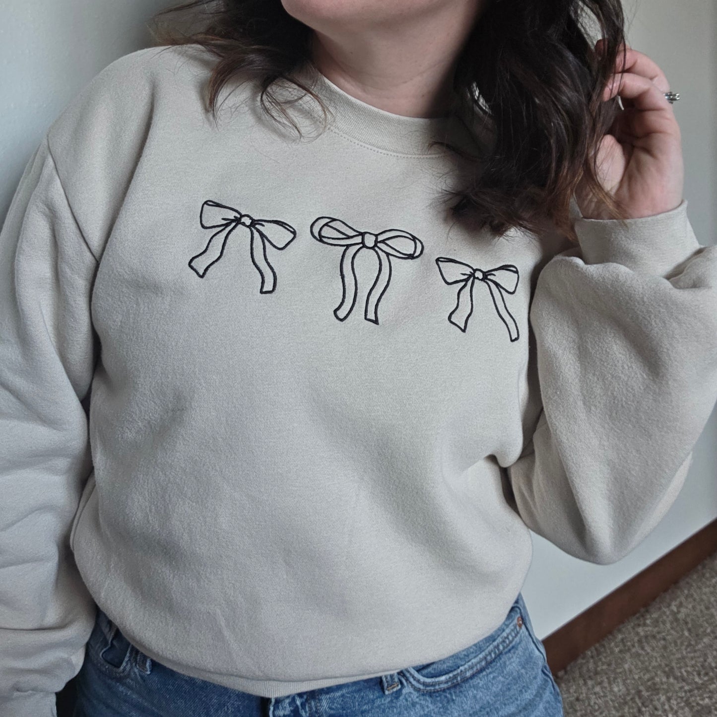 Crewneck Sweatshirt | Cropped Bow