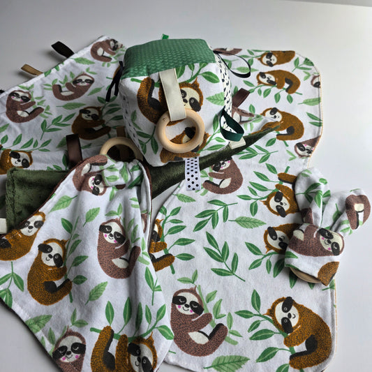Baby Gift Set | Hanging Around